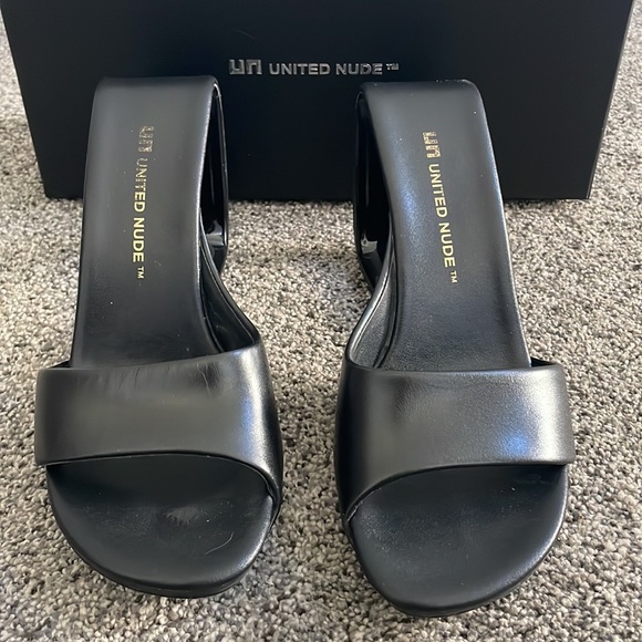 Excellent condition United Nude with box size: 7.5 /39 - Picture 6 of 6